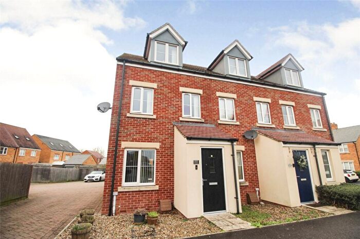3 Bedroom End Of Terrace House For Sale In Peach Blossom Drive, Iwade, Sittingbourne, Kent, ME9