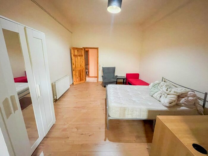 Studio To Rent In Evering Road, Stoke Newington, N16