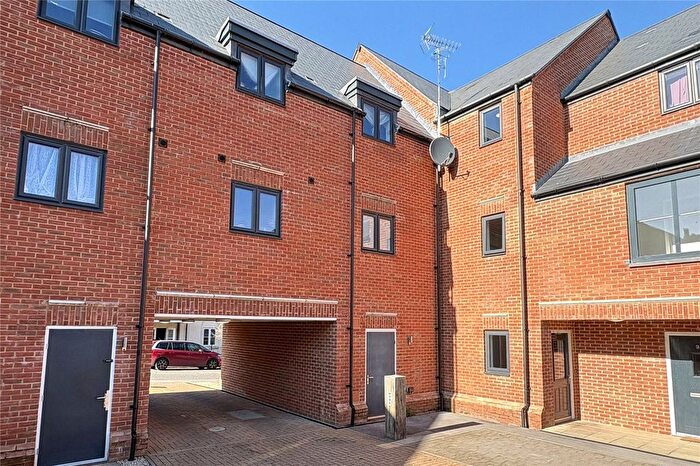 2 Bedroom Flat For Sale In Mcgrigor Mews, Wellesley, Aldershot, Hampshire, GU11