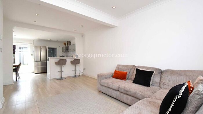 3 Bedroom Terraced House For Sale In Herbert Road, Bromley, BR2
