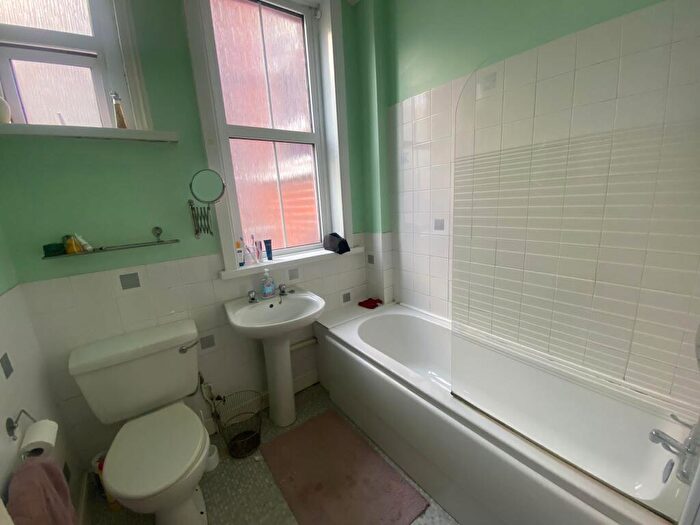 1 Bedroom Flat For Sale In Clarendon Road, Southsea, Portsmouth, PO4