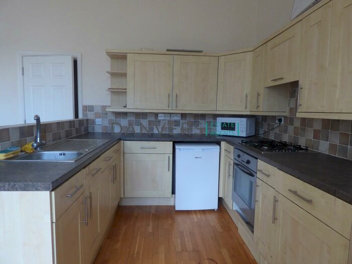 2 Bedroom Flat To Rent In University Road, Leicester, LE1