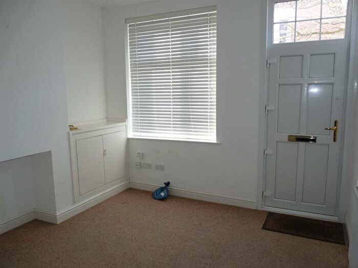 2 Bedroom Terraced House To Rent In Seymour Road, Leicester, LE2