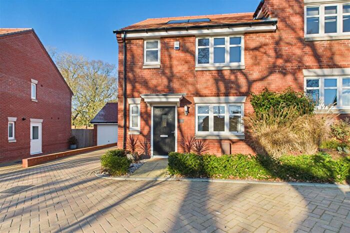 3 Bedroom Semi-Detached House To Rent In High Meadow, West Broyle, Chichester, PO19