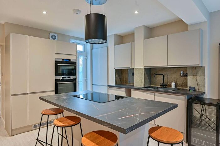 1 Bedroom End Terrace House To Rent In Madron Street, Elephant And Castle, London, SE17