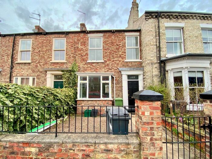 3 Bedroom Terraced House To Rent In East Parade, York, YO31