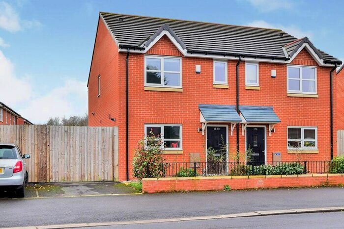 2 Bedroom Semi-Detached House To Rent In Darley Avenue, Manchester, M21