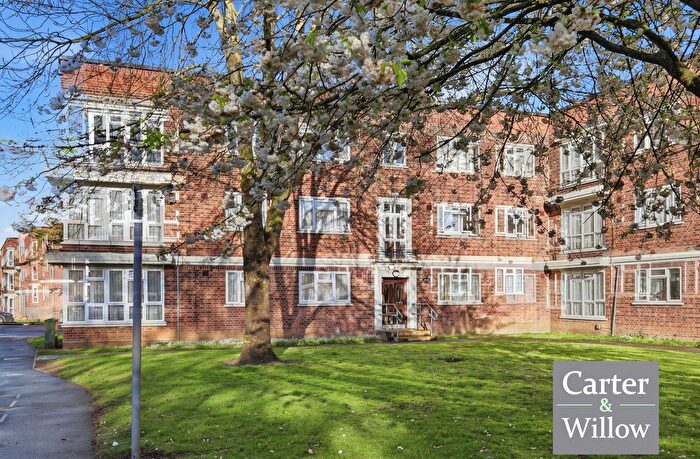 2 Bedroom Flat For Sale In Longbridge Road, Barking, IG11