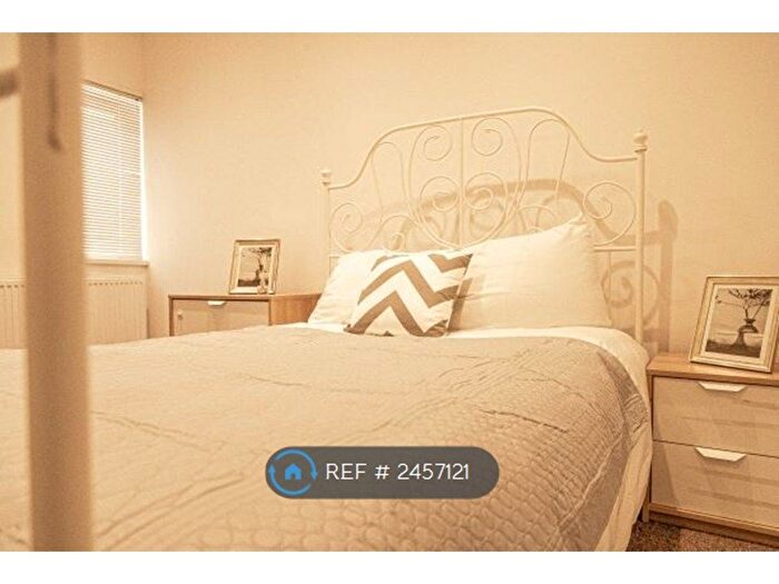 Studio To Rent In County Road, Swindon, SN1