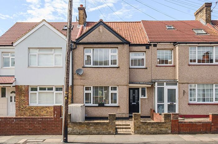 3 Bedroom Terraced House For Sale In Castleton Road, Mitcham, CR4