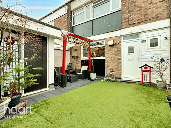 3 Bedroom Duplex For Sale In Eastgate, Stevenage, SG1