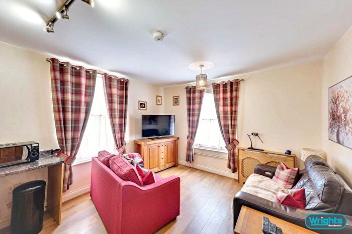1 Bedroom Flat For Sale In Black Swan Court, Trowbridge, BA14