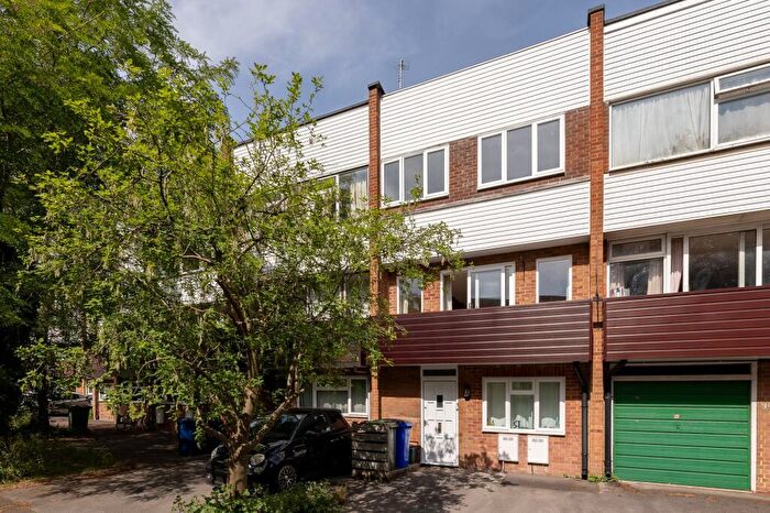 4 Bedroom Terraced House For Sale In Horwood Close, Headington, OX3