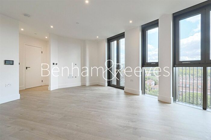 1 Bedroom Flat To Rent In Affinity View, London, E16
