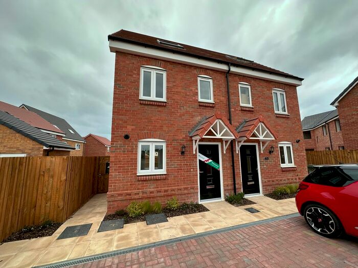 3 Bedroom Property To Rent In Wiltshire Drive, Bradwell, Great Yarmouth, NR31