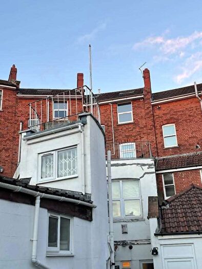 6 Bedroom Maisonette To Rent In Upper Maisonette, Wesley Place, BS8