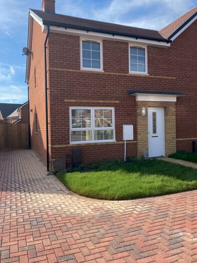 3 Bedroom Semi-Detached House To Rent In Sears Close, Westhampnett, Chichester, PO18