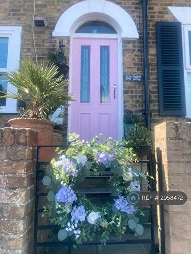 2 Bedroom Terraced House To Rent In York St, Cowes, PO31