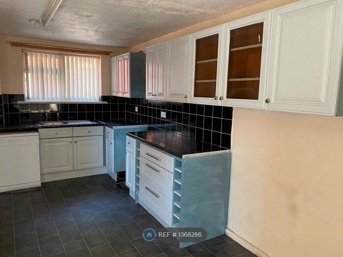 3 Bedroom Semi-Detached House To Rent In St Katherines Way, Warrington, WA1