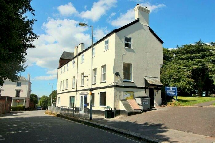 2 Bedroom Flat To Rent In La Chine House, - St. Davids Hill, EX4