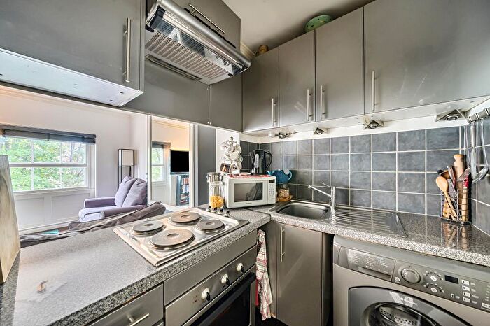 1 Bedroom Flat For Sale In Castle Hill, Reading, Berkshire, RG1