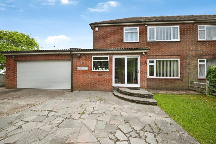 3 Bedroom Detached House For Sale In Old House Lane, Roydon, Harlow, CM19