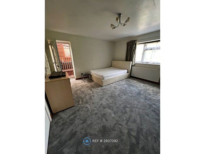 Studio To Rent In The Ride, Brentford, TW8