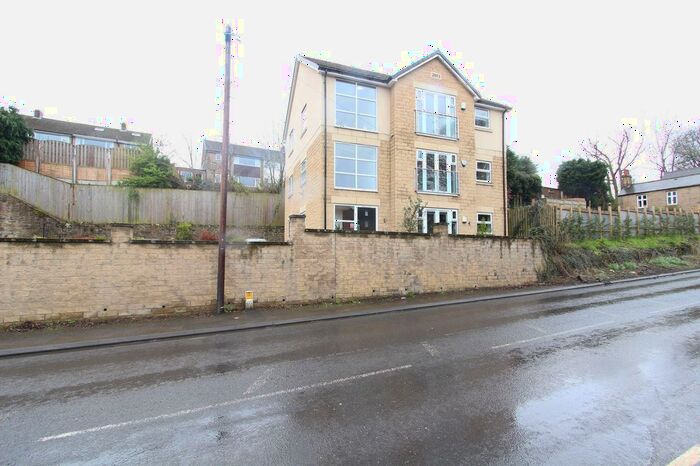 2 Bedroom Flat To Rent In Chesterfield Road, Dronfield, S18