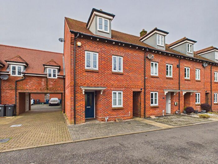 4 Bedroom Town House For Sale In Kingshill Crescent, High Wycombe, Buckinghamshire, HP13