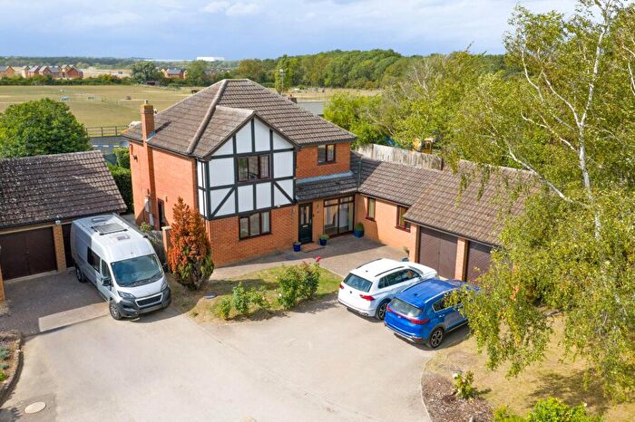 5 Bedroom Detached House For Sale In London Road, Yaxley, PE7