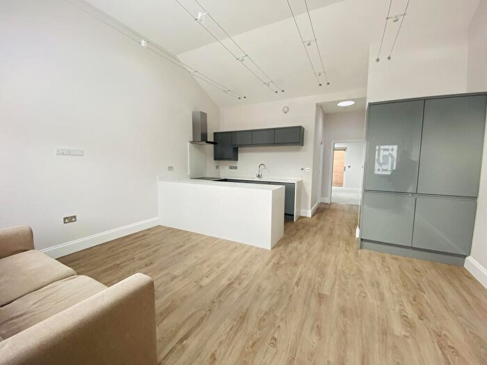 1 Bedroom Bungalow To Rent In The Glade, Enfield, EN2