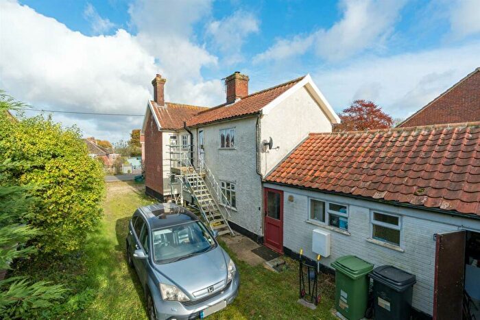 4 Bedroom Detached House For Sale In Bunwell, South Norfolk, NR16