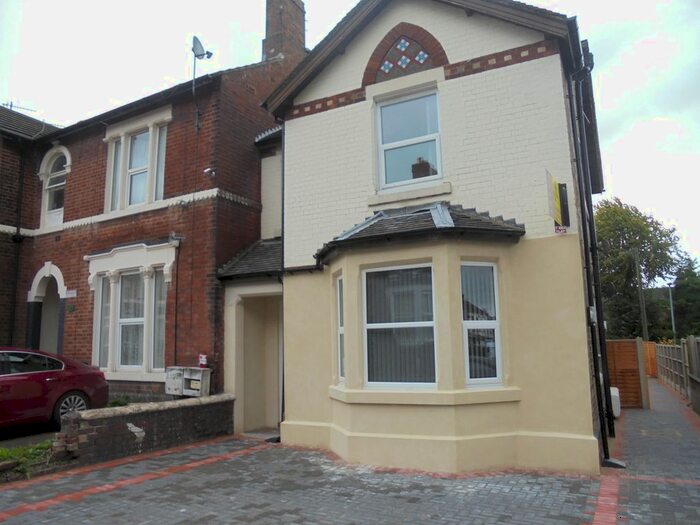 1 Bedroom Flat To Rent In Gladstone Street, Basford, Stoke On Trent, Staffordshire, ST4