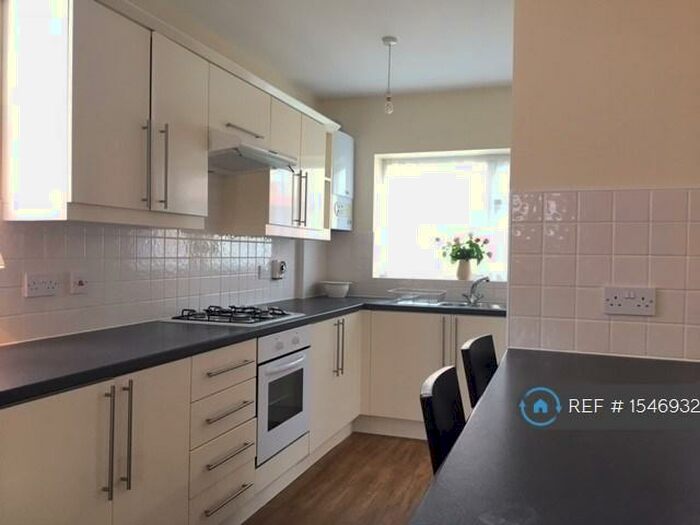 4 Bedroom Semi-Detached House To Rent In Leighbrook Road, Manchester, M14