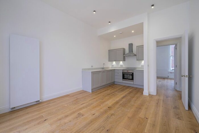 1 Bedroom Flat To Rent In Russell Gardens, London, W14