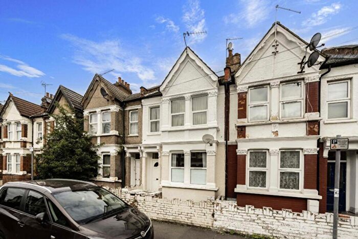 2 Bedroom Flat For Sale In Oldfield Road, Willesden, NW10