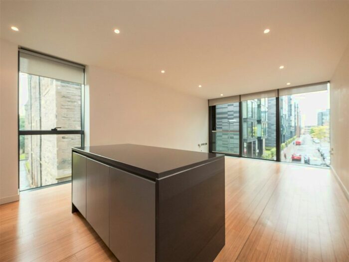 2 Bedroom Flat To Rent In Simpson Loan, Edinburgh, EH3