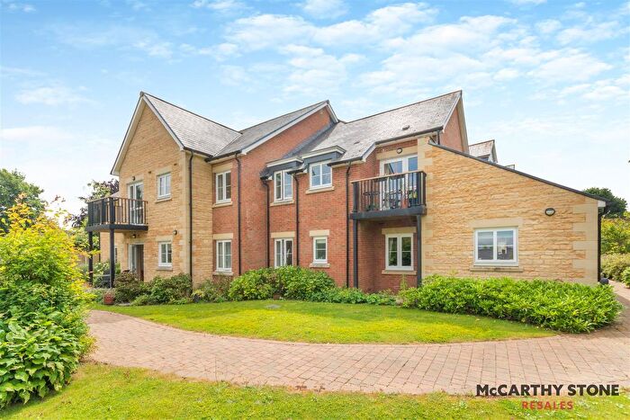 1 Bedroom Flat For Sale In Heron Place, Nurseries Road, Kidlington, OX5
