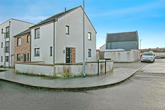 3 Bedroom Semi Detached House For Sale In Stannary Road, Camborne, Cornwall, TR14