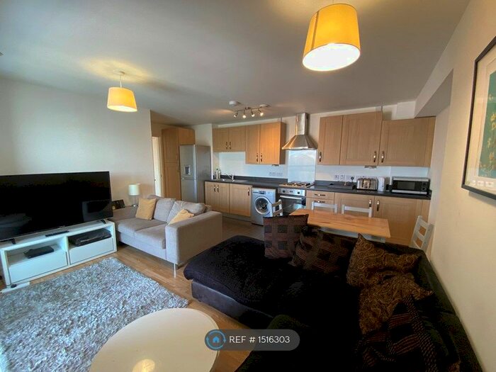 3 Bedroom Flat To Rent In Robert Milligan House, London, E3