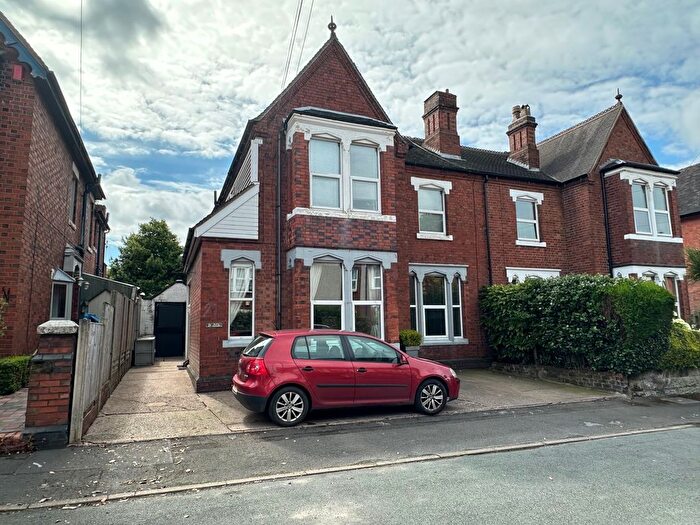 2 Bedroom Flat To Rent In Marsh Avenue, Wolstanton, Newcastle Under Lyme, ST5