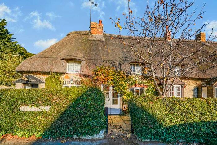 2 Bedroom Cottage To Rent In Longcot Road, Shrivenham, SN6