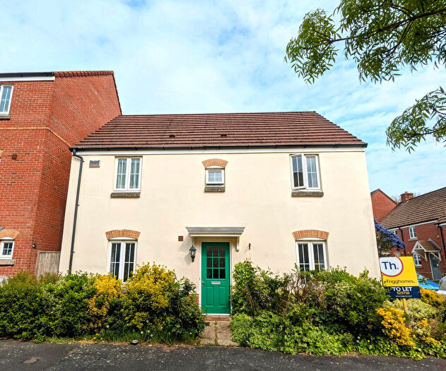 4 Bedroom Detached House To Rent In Binstead, Isle Of Wight, PO33