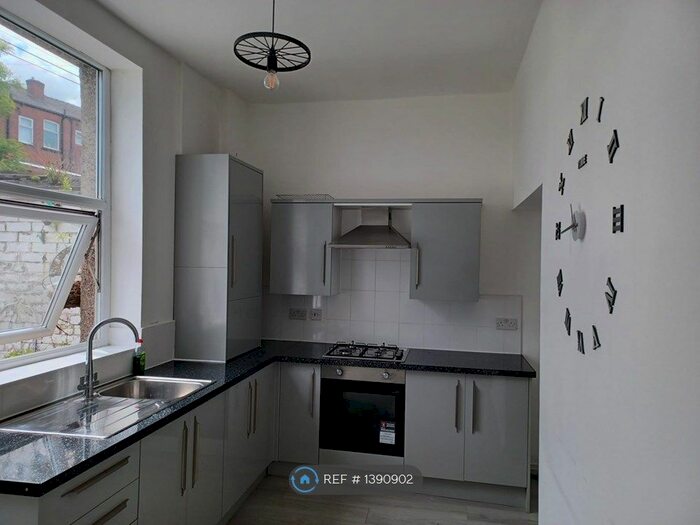 2 Bedroom Terraced House To Rent In Ainsworth Road, Bury, BL8