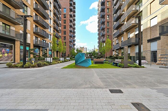2 Bedroom Flat To Rent In Watford, Watford, WD24
