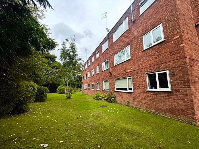 2 Bedroom Flat For Sale In Kellbrook Crescent, Heath View Kellbrook Crescent, M7