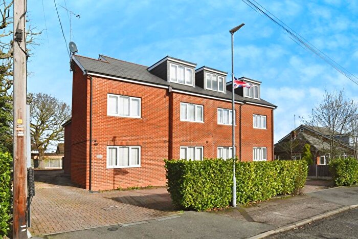 2 Bedroom Flat For Sale In Roberts Road, Basildon, Essex, SS15