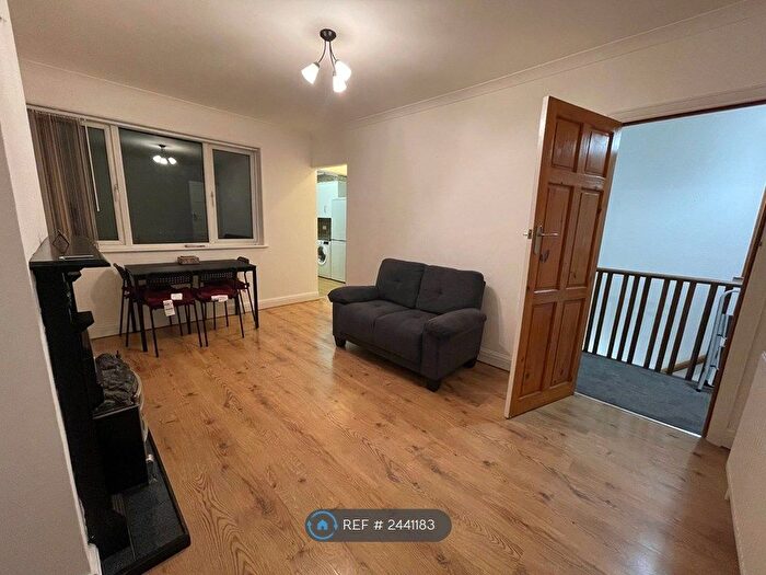 2 Bedroom Maisonette To Rent In St. Stephens Road, Hounslow, TW3