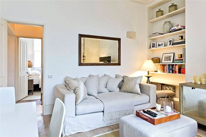 2 Bedroom Flat To Rent In St Marks Road, Notting Hill, London, W10