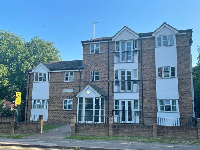 2 Bedroom Apartment To Rent In Burnt Mills Road, Basildon, SS13